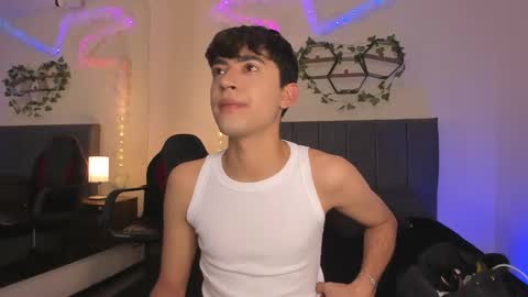 Snapshot of justinbe_ chatting on 02.11.26 Justin online show from 02.11.26