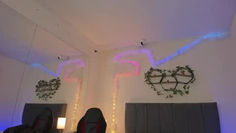 Snapshot of justinbe_ chatting on 02.19.26 Justin online show from 02.19.26