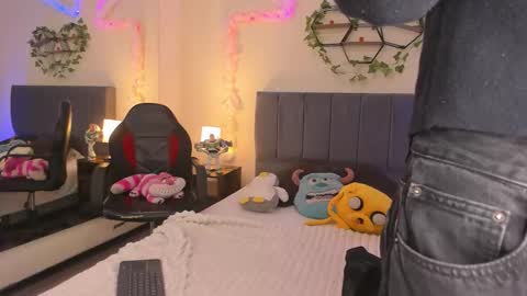 Snapshot of justinbe_ chatting on 02.27.26 Justin online show from 02.27.26