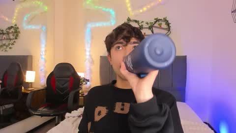 Snapshot of justinbe_ chatting on 02.28.26 Justin online show from 02.28.26