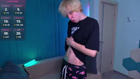 justTEEN online show from 04.15.26