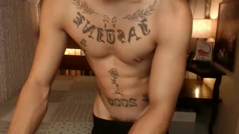 justine_hunk online show from 12.18.25