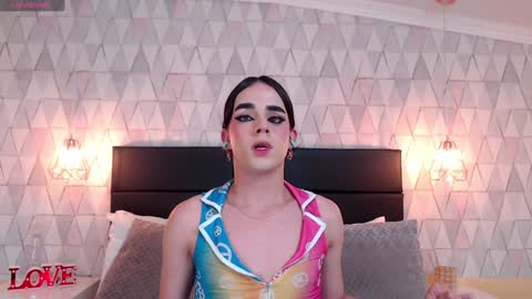 Justine online show from 01.10.25