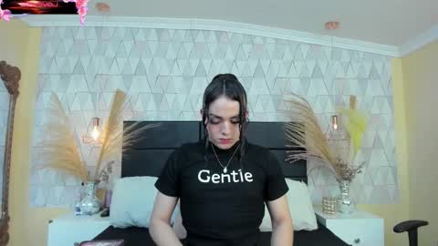 Snapshot of justineperry chatting on 02.09.26 Justine online show from 02.09.26