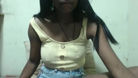 Snapshot of justlhot chatting on 11.15.25 Justlhot online show from 11.15.25