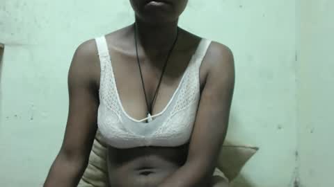 Snapshot of justlhot chatting on 11.21.25 Justlhot online show from 11.21.25