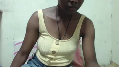 Snapshot of justlhot chatting on 12.05.25 Justlhot online show from 12.05.25