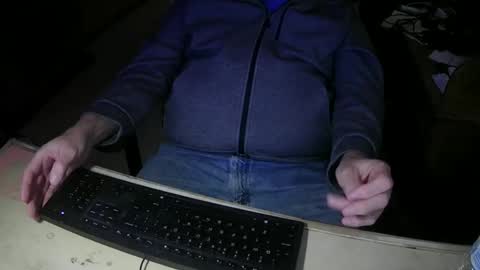 Snapshot of justme39057 chatting on 10.06.25 Justme39057 online show from 10.06.25