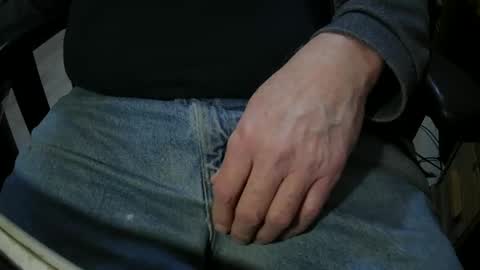 Snapshot of justme39057 chatting on 10.22.25 Justme39057 online show from 10.22.25