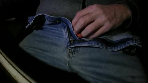 Snapshot of justme39057 chatting on 11.17.25 Justme39057 online show from 11.17.25