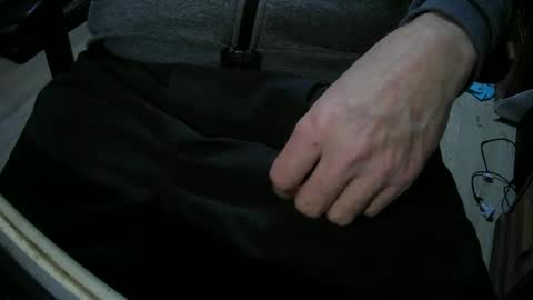 Snapshot of justme39057 chatting on 11.18.25 Justme39057 online show from 11.18.25