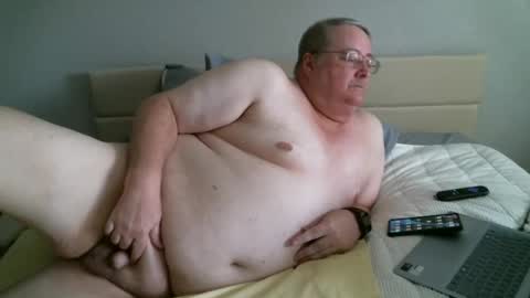 justmedm64 online show from 01.14.25