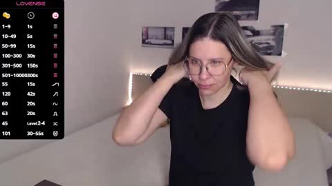 Julie online show from 11.21.25