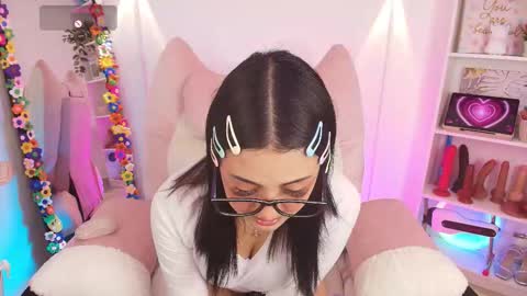 Emy online show from 01.11.26