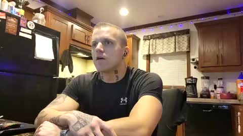 Snapshot of justus0624 chatting on 10.17.25 justus0624 online show from 10.17.25