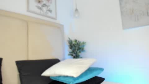 Snapshot of jvenuss chatting on 02.15.25 ees 3 online show from 02.15.25