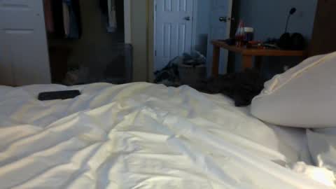 J and Sugar snap pea online show from 09.21.25