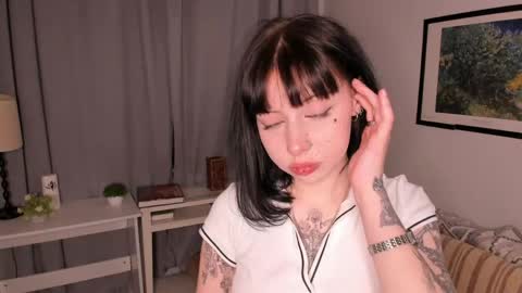 Annie online show from 05.31.26