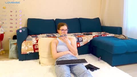 KITTY AND NICK Broadcast start time 10 am and 10 pm Moscow time online show from 12.10.24