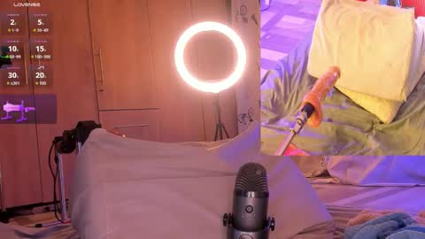  Karolin  online show from 02.25.26