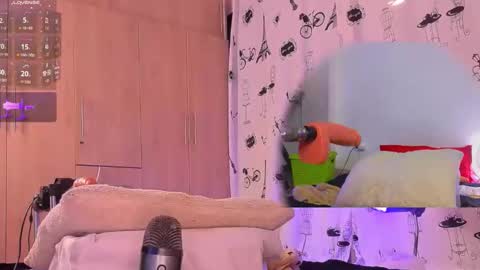  Karolin  online show from 04.13.26