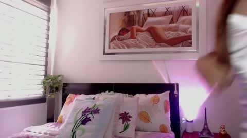 KIM  online show from 10.24.25