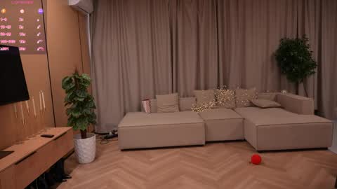 Amely online show from 04.13.26