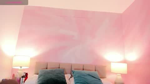 Snapshot of kaate_sweett chatting on 12.16.25 kaate_sweett online show from 12.16.25