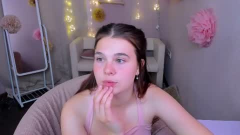 Snapshot of kacey_love chatting on 06.24.26 Kacey online show from 06.24.26