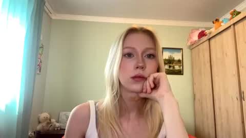 Snapshot of kacicasal chatting on 06.10.26 Mia 1st day here online show from 06.10.26