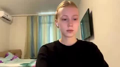 Snapshot of kacicasal chatting on 07.18.26 Mia 1st day here online show from 07.18.26