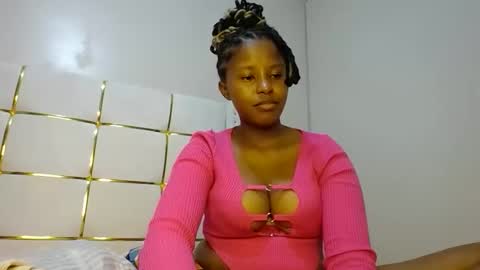 Snapshot of kadime001 chatting on 02.01.25 kadime online show from 02.01.25