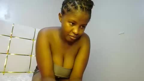 Snapshot of kadime001 chatting on 02.02.25 kadime online show from 02.02.25