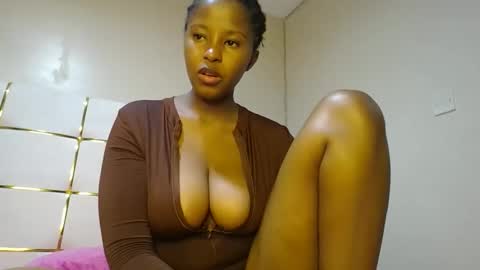 Snapshot of kadime001 chatting on 02.22.25 kadime online show from 02.22.25