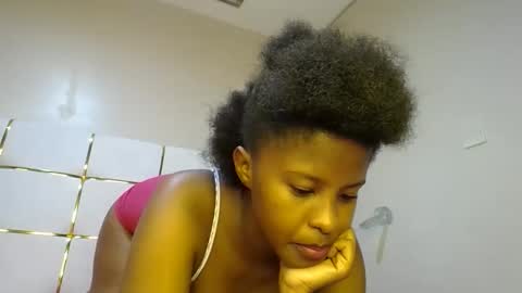 Snapshot of kadime001 chatting on 02.27.25 kadime online show from 02.27.25