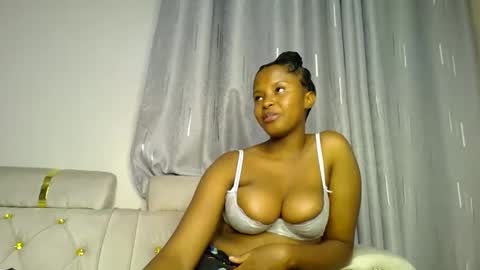 Snapshot of kadime001 chatting on 03.06.25 kadime online show from 03.06.25