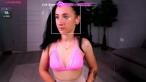 Snapshot of kaelirarose chatting on 09.29.25 Kylei online show from 09.29.25