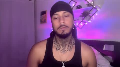 Snapshot of kaelsantos chatting on 10.01.25 online show from 10.01.25