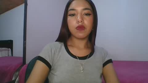 Snapshot of kahelipurple chatting on 01.23.25 KAHELIINDEPENDENT MODEL online show from 01.23.25