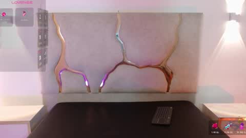 kai_tay1 online show from 03.22.26