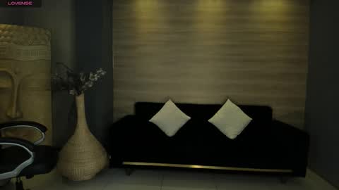 Kaia Ferreira online show from 10.08.25