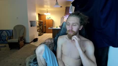 Snapshot of kaiku77 chatting on 09.30.25 Kaiku77 online show from 09.30.25