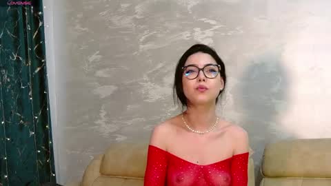 Kaila Lewis online show from 04.15.26