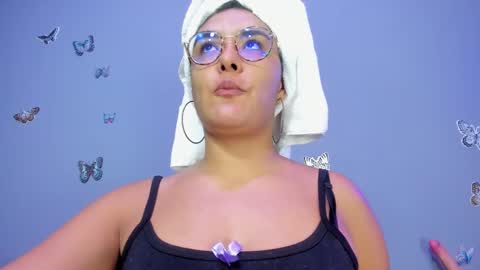 kaira_mosse_ online show from 12.05.25