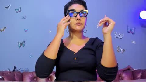 kaira_mosse_ online show from 12.20.25