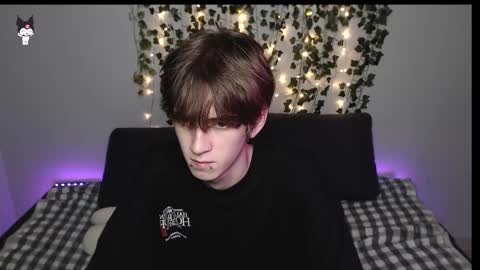 slutkai online show from 11.24.25