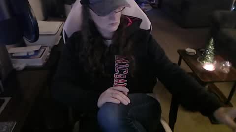 Snapshot of kait331 chatting on 12.17.24 Camprincess331 online show from 12.17.24