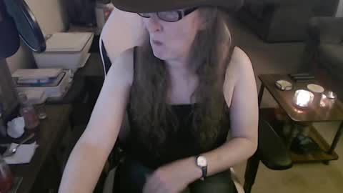 Snapshot of kait331 chatting on 01.01.25 Camprincess331 online show from 01.01.25