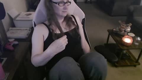 Snapshot of kait331 chatting on 10.10.25 Camprincess331 online show from 10.10.25