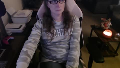 Snapshot of kait331 chatting on 10.29.25 Camprincess331 online show from 10.29.25